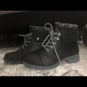 Size 6 White Mountain Sandro Boots